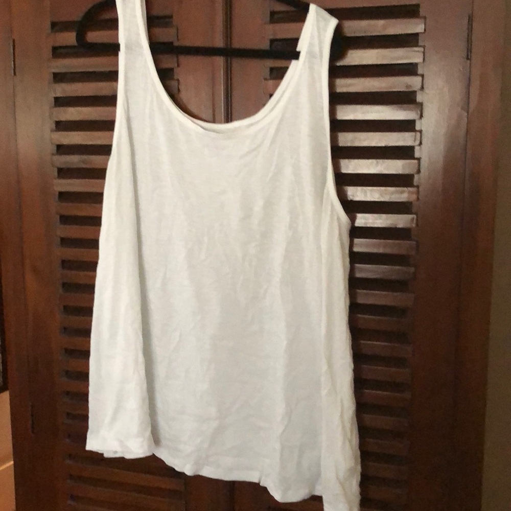 Crown and ivy tank top